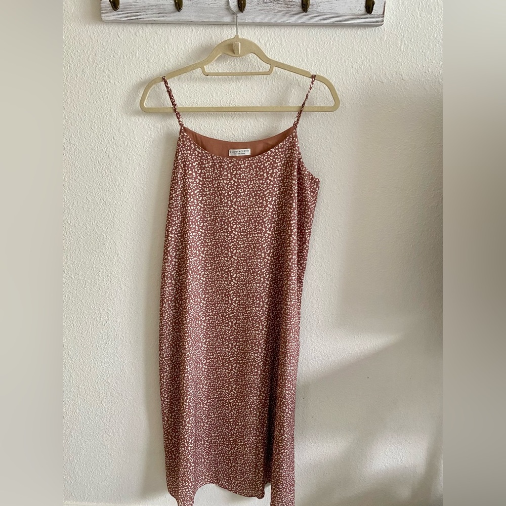 Midi Berry Colored Dress with White Leopard Print